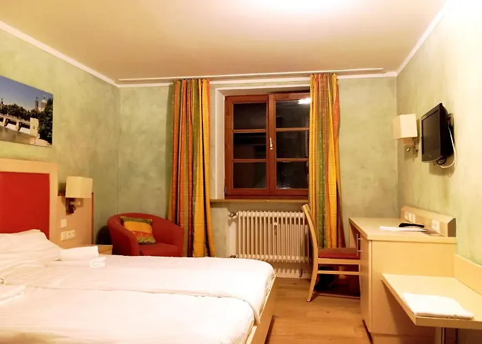 Eichen Schloessl * ميونيخ