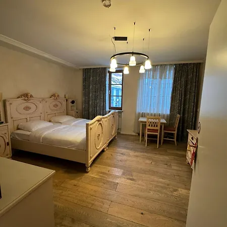 Otel Eichen Schloessl