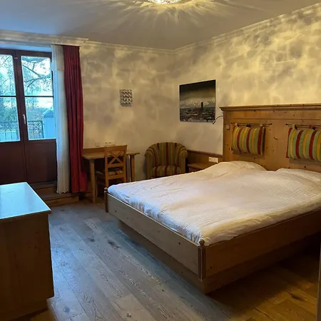 Eichen Schloessl * Munich