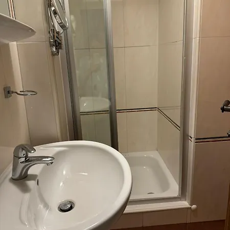 Отель Eichen Schloessl